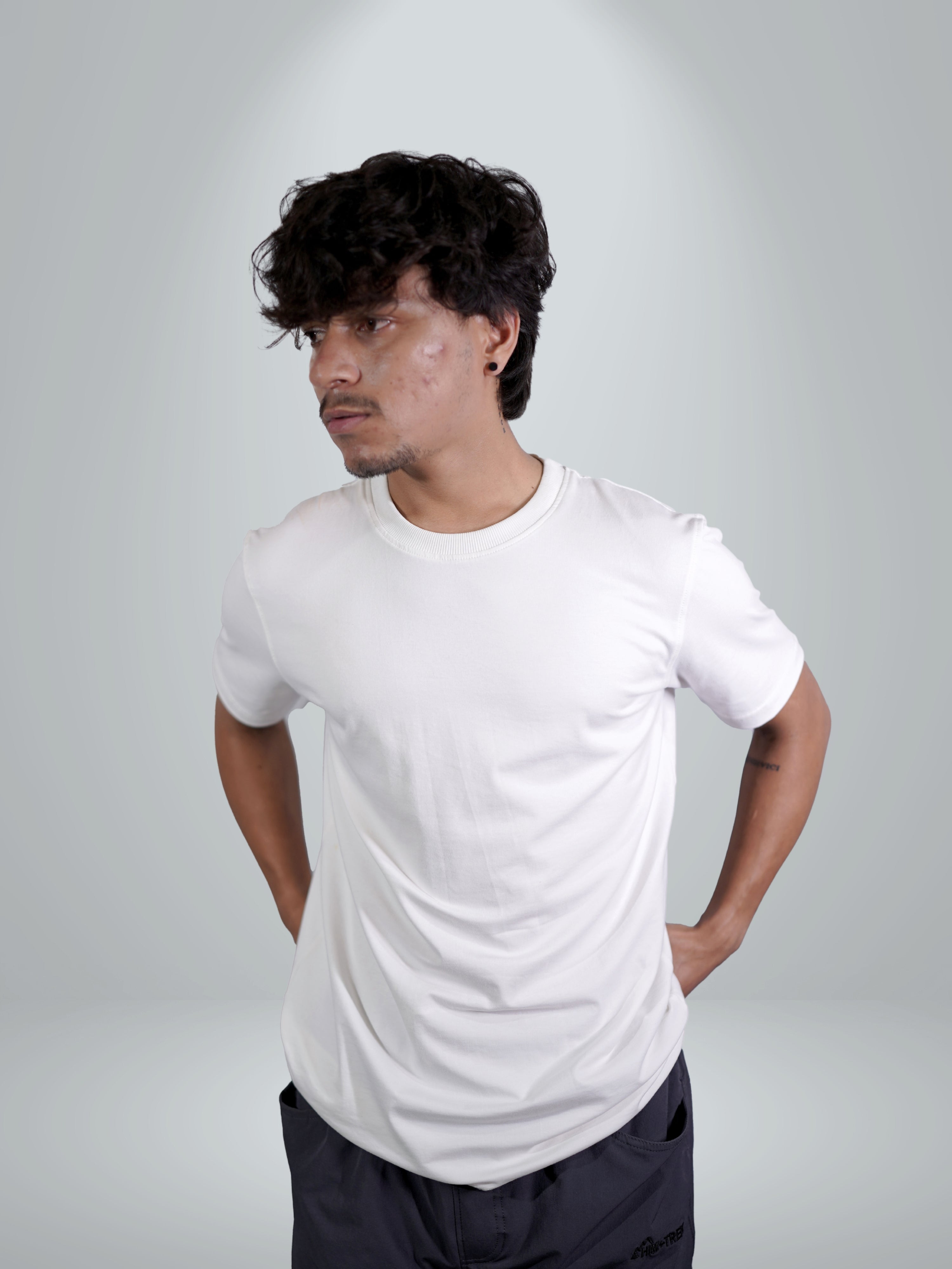 Basic Off-white Regular Fit Tee